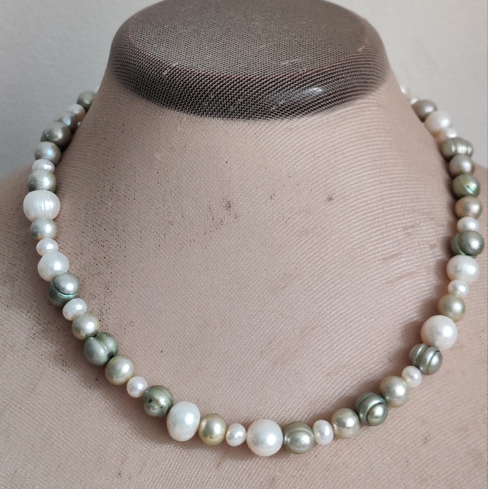 Genuine Cultured Pearls Necklace